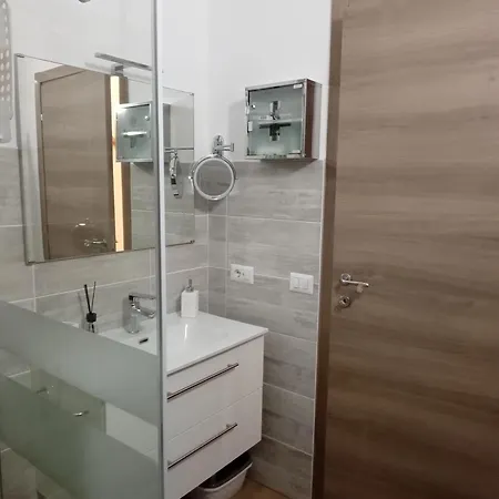 Da Claudio&kevin Con Cucinino Pensión 3*