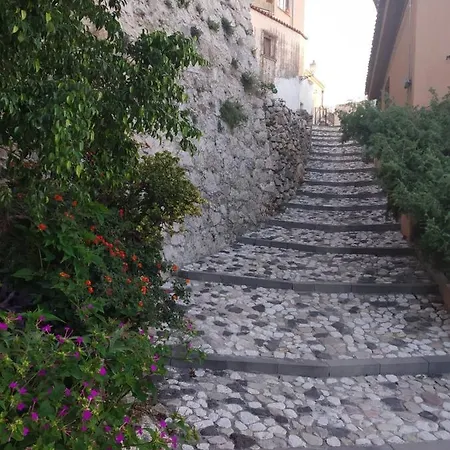 Guest house Da Claudio&kevin Con Cucinino 3*